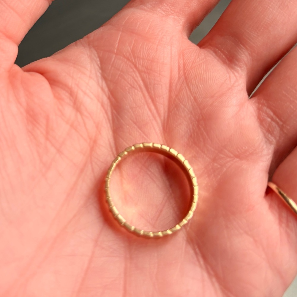 Aurate 14K yellow gold infinity band ring, size 7 - Picture 6 of 14